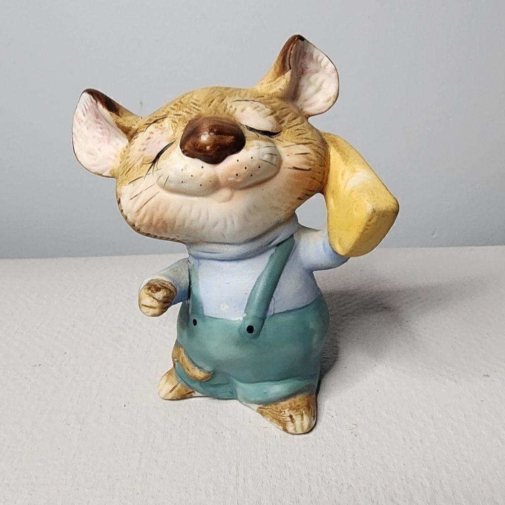 Vintage Homco Kitschy Cute Mouse Wearing Overalls Cheese Sleepy Eyes Figurine